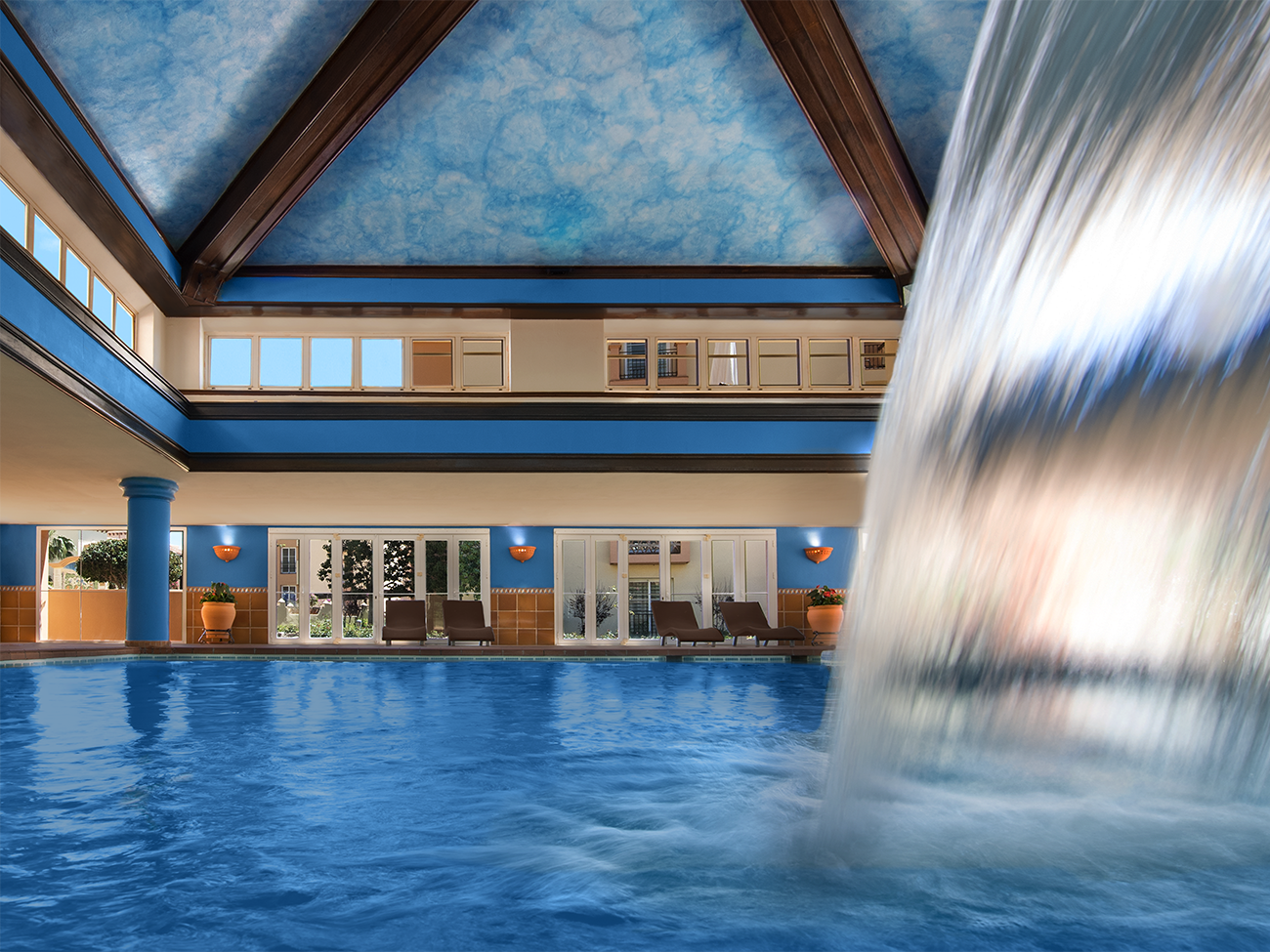 Indoor Pool - Fountains